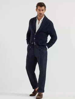 Basic Fit Shirt