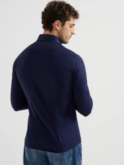 Basic Fit Shirt